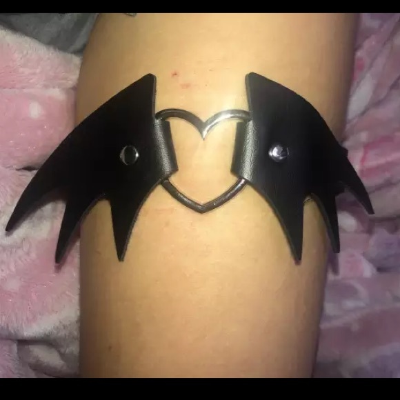 2 Sexy Heart LegChain Cosplay Elastic Thigh Garter - Picture 4 of 11